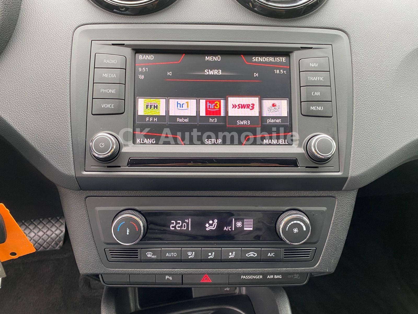 Fahrzeugabbildung SEAT Ibiza ST 1.0 TSI Style DSG/Navi/Bi-Xenon/PDC