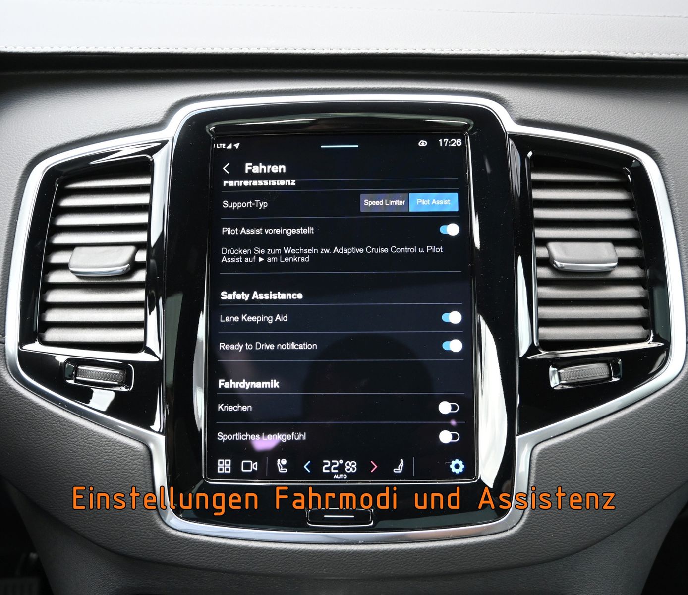 Fahrzeugabbildung Volvo XC90 T8 AWD Recharge Ultimate Dark °AHK°WOOL°