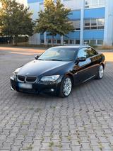 BMW E93 335i DKG, M PAKET, HARMAN KARDON, ACC - BMW 335 in Stuttgart