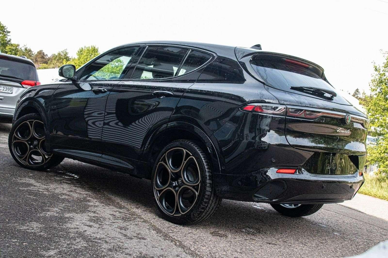 Fahrzeugabbildung Alfa Romeo Tonale MY25 1.5 VGT Hybrid 118kW DCT INTENSA