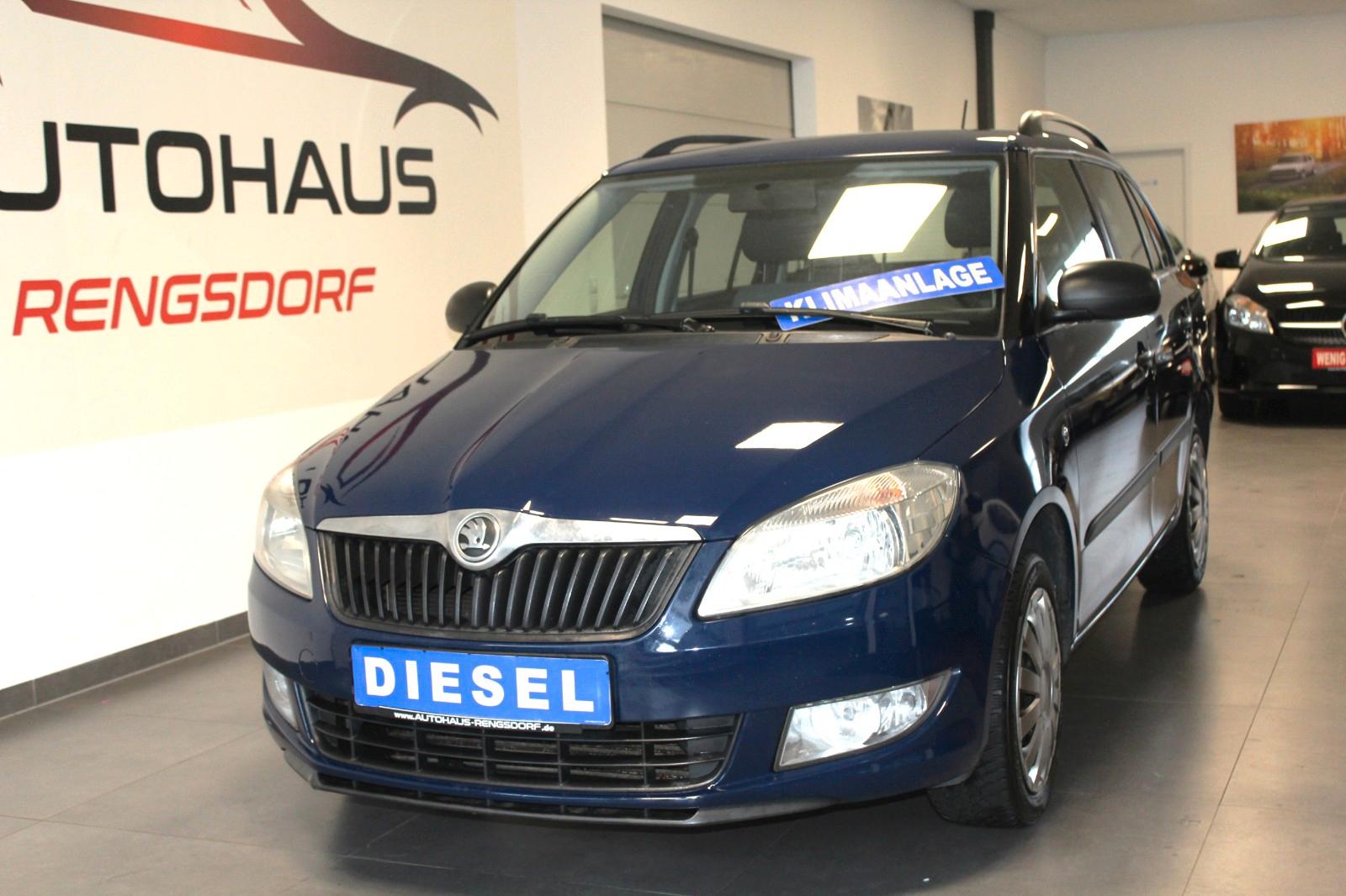 Skoda Fabia 2014 — rear view