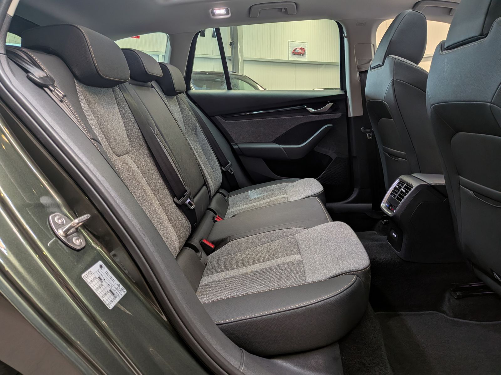 Fahrzeugabbildung SKODA Octavia 1.5TSI mHEV Selection TEMP*LED*CAM*PANO*