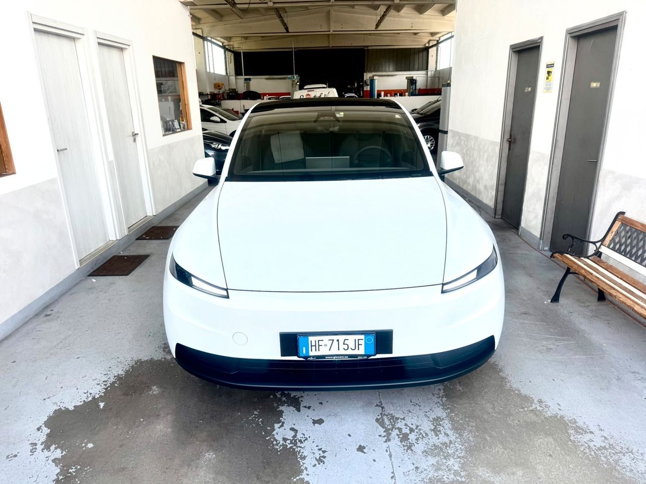 Tesla Model Y RWD Standard imagem 2