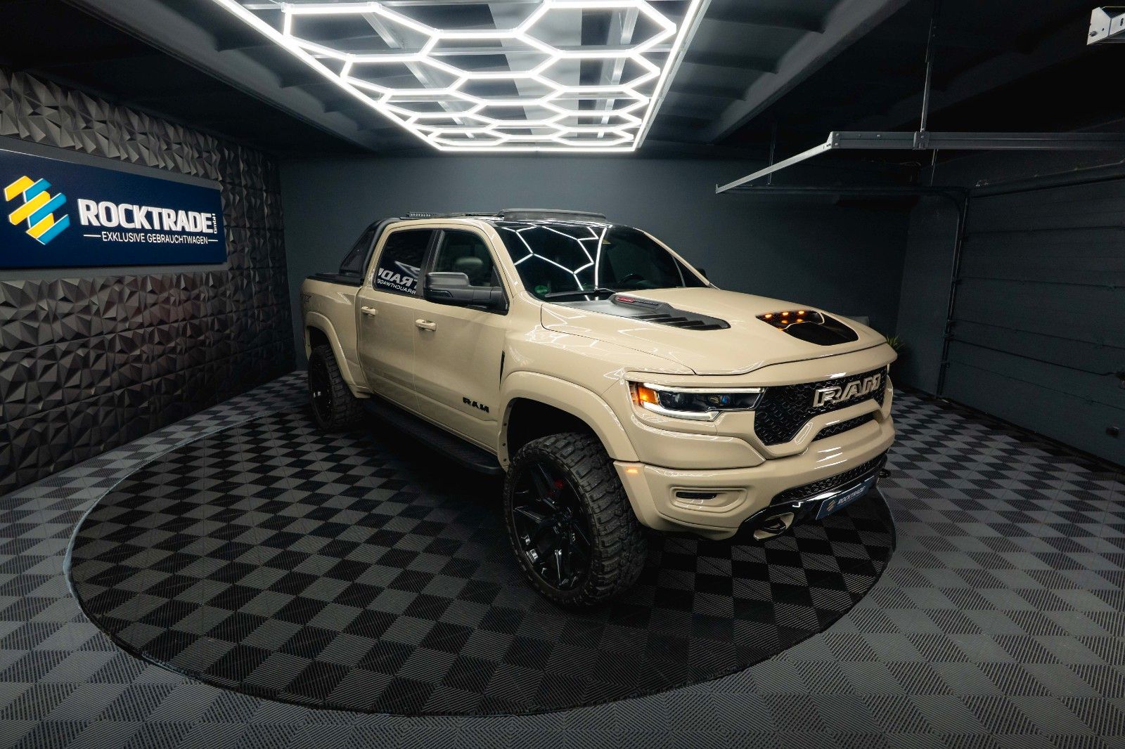 Fahrzeugabbildung Dodge RAM 6.4 V8 TRX SuperCharged 880PS *24 Zoll*Pano*