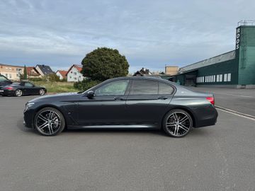 BMW 740 - 8
