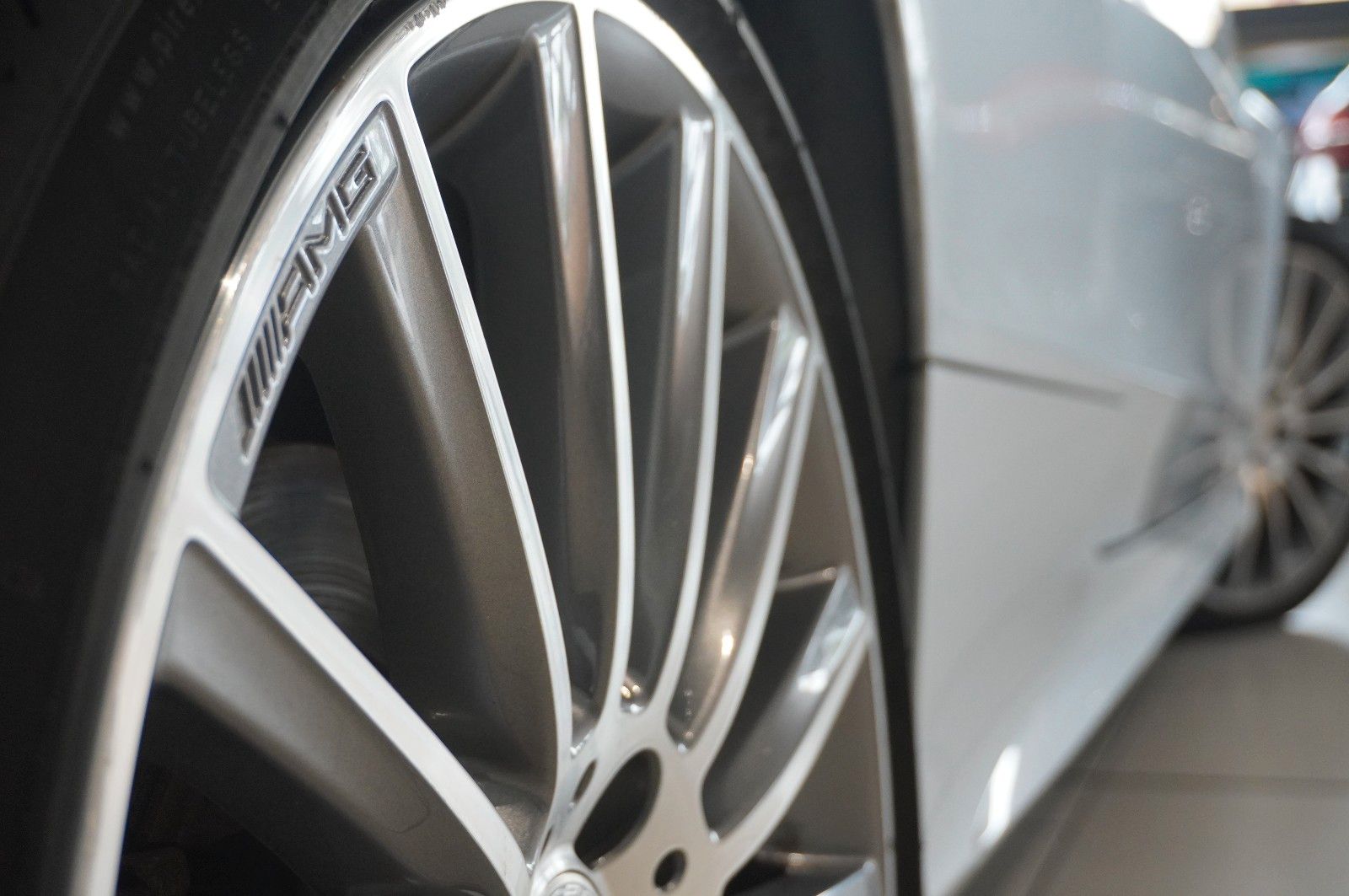 Fahrzeugabbildung Mercedes-Benz C 300 COUPE AMG LINE NAVI/LED/PANO./KAMERA/SPORT