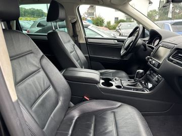 Volkswagen Touareg - 10