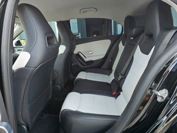 Mercedes A 200 - 12