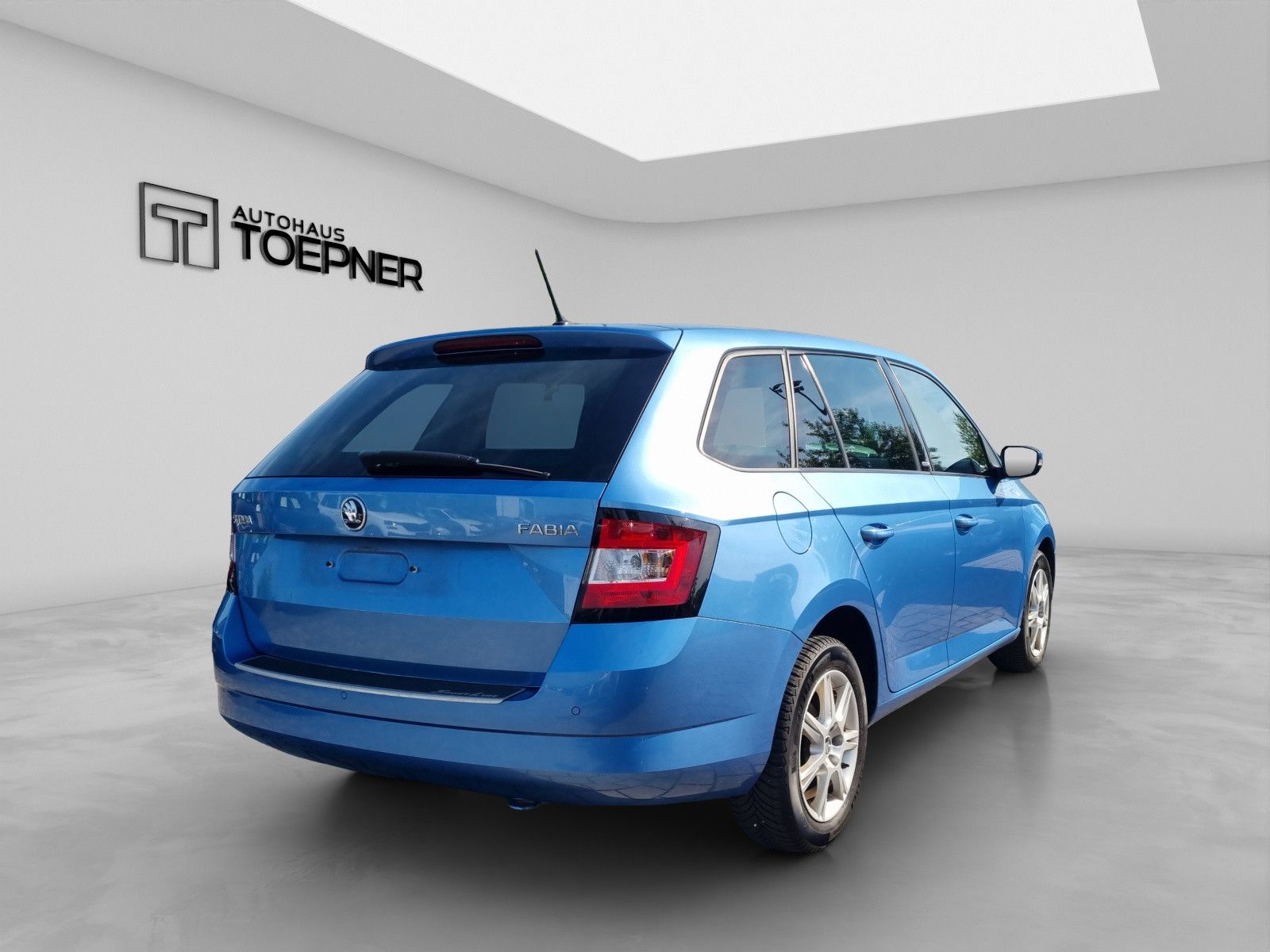 Fahrzeugabbildung SKODA Fabia Combi Joy 1,2 TSI DSG Navi GRA PDC