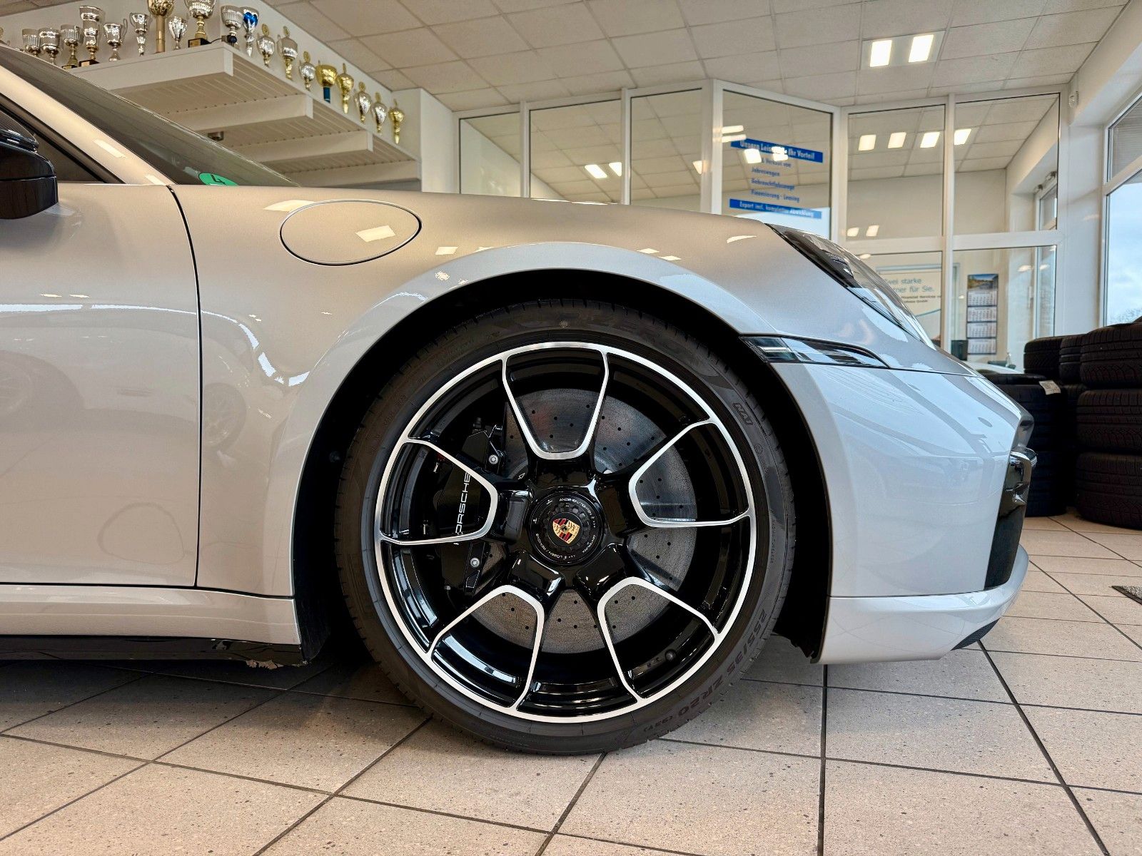 Fahrzeugabbildung Porsche 911 992 Turbo S Cabrio PCCB/LIFT/ACC/APPROVED