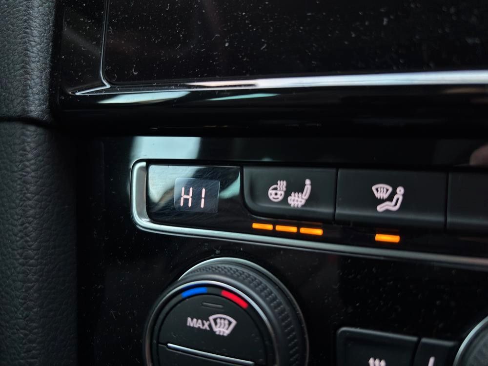 Fahrzeugabbildung Volkswagen Golf VII Variant Sound*ST-Heiz*LR-Heiz*