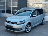 Volkswagen Touran 1.4 TSI DSG Highline/AHK/SHZ/NAVI/WEBASTA - Volkswagen Touran aus 2012