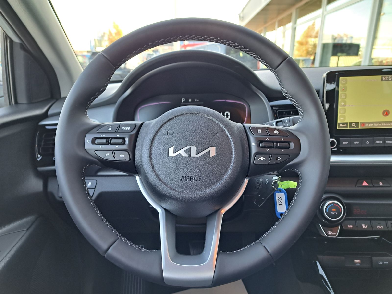 Fahrzeugabbildung Kia Stonic 1.0 T-GDI AUTOMATIK LED NAVI WINTERPAKET