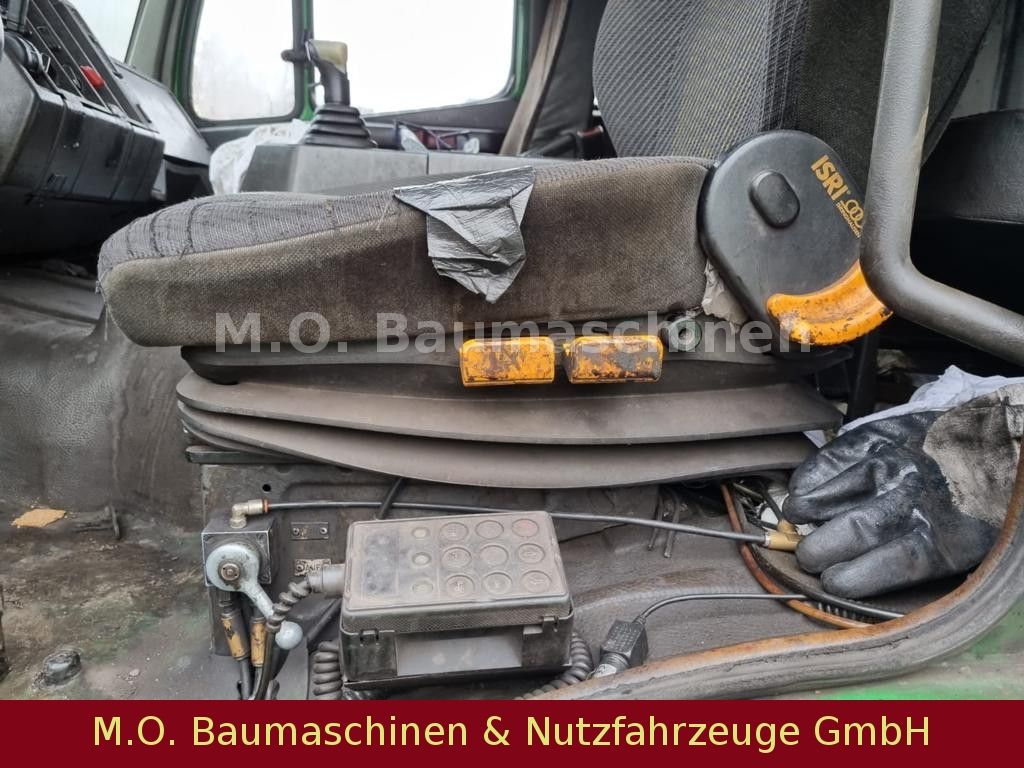 Fahrzeugabbildung Mercedes-Benz 2534 L / Saug / Spühlwagen / 6x2 / Euro 1 /