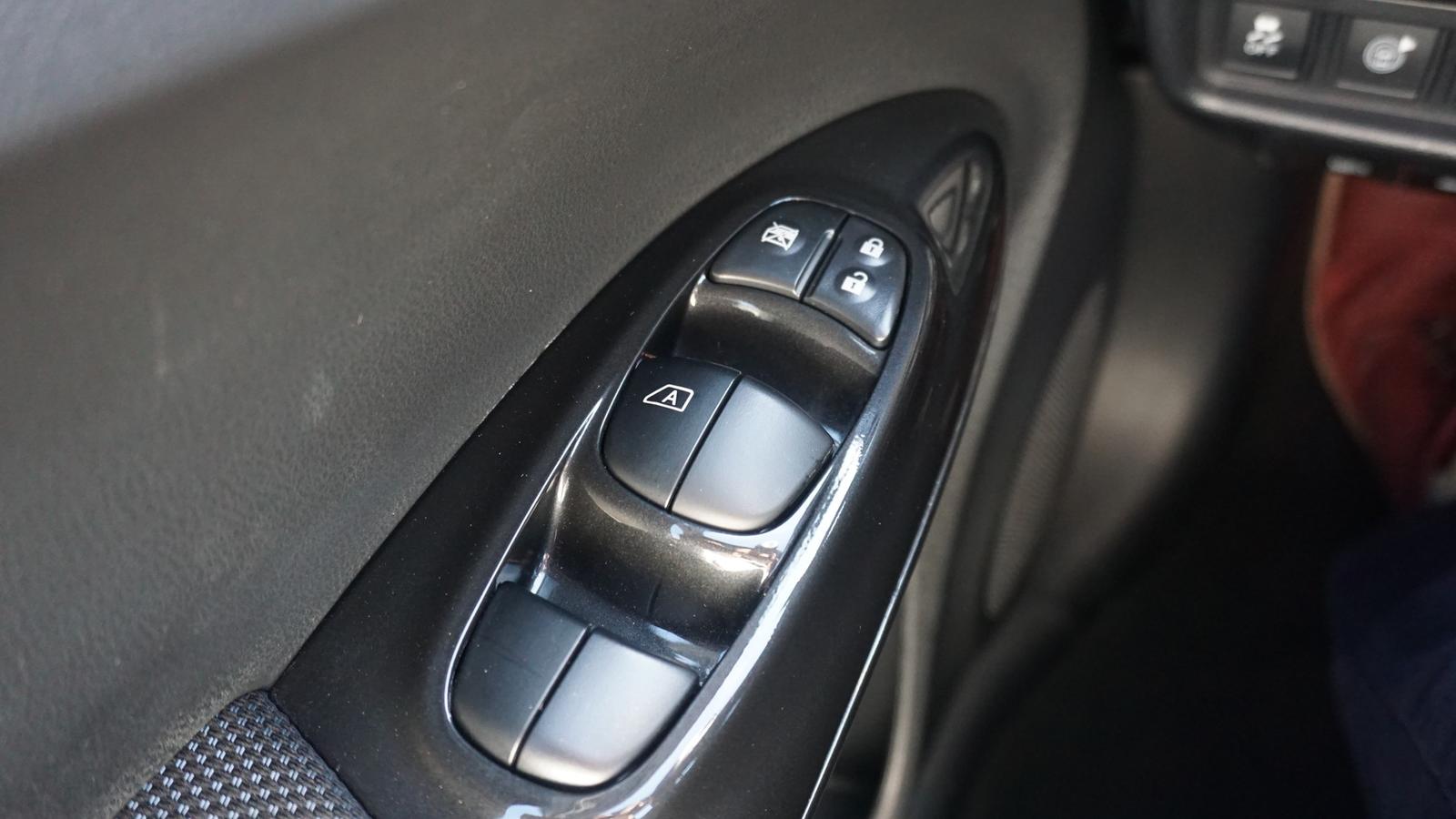 Nissan Juke 1.6 DIG-T N-Connecta 4x4 Xenon Navi Kamera