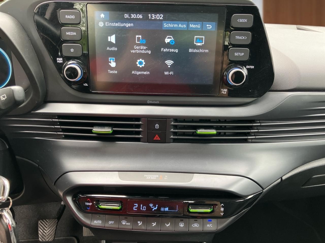 Fahrzeugabbildung Hyundai i20 INTRO KLIMAA*ZV*USB*LM*
