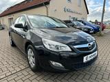 Opel Astra J Lim. 5-trg. Selection - Opel Astra in Braunschweig