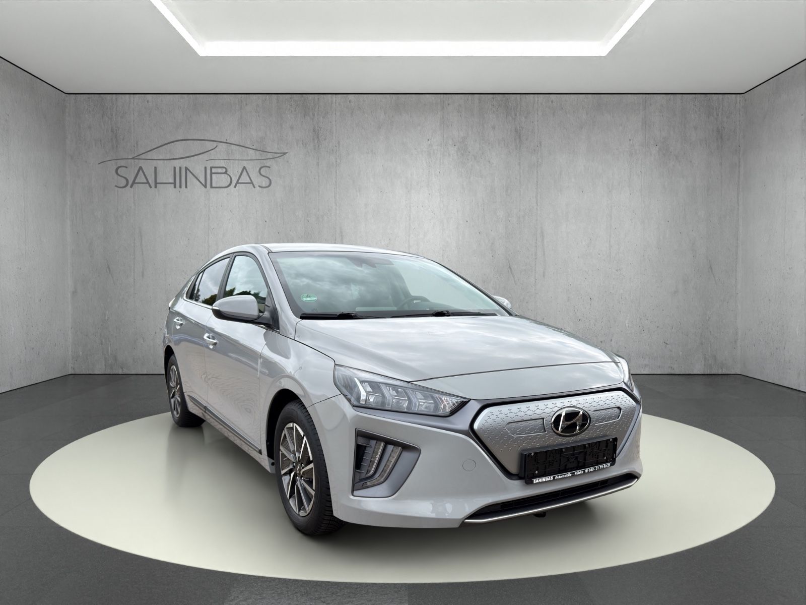 Hyundai IONIQ Style Elektro LED Schiebedach *aus 2.Hand*