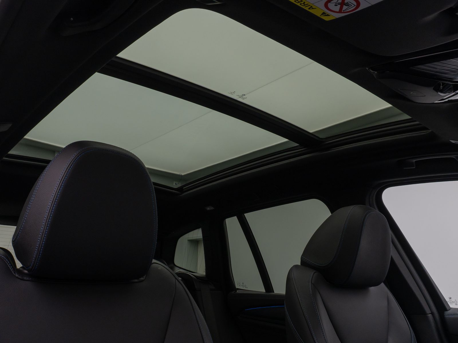 Fahrzeugabbildung BMW iX3 Impressive M Sport Panorama 360°HUD DAB H/K