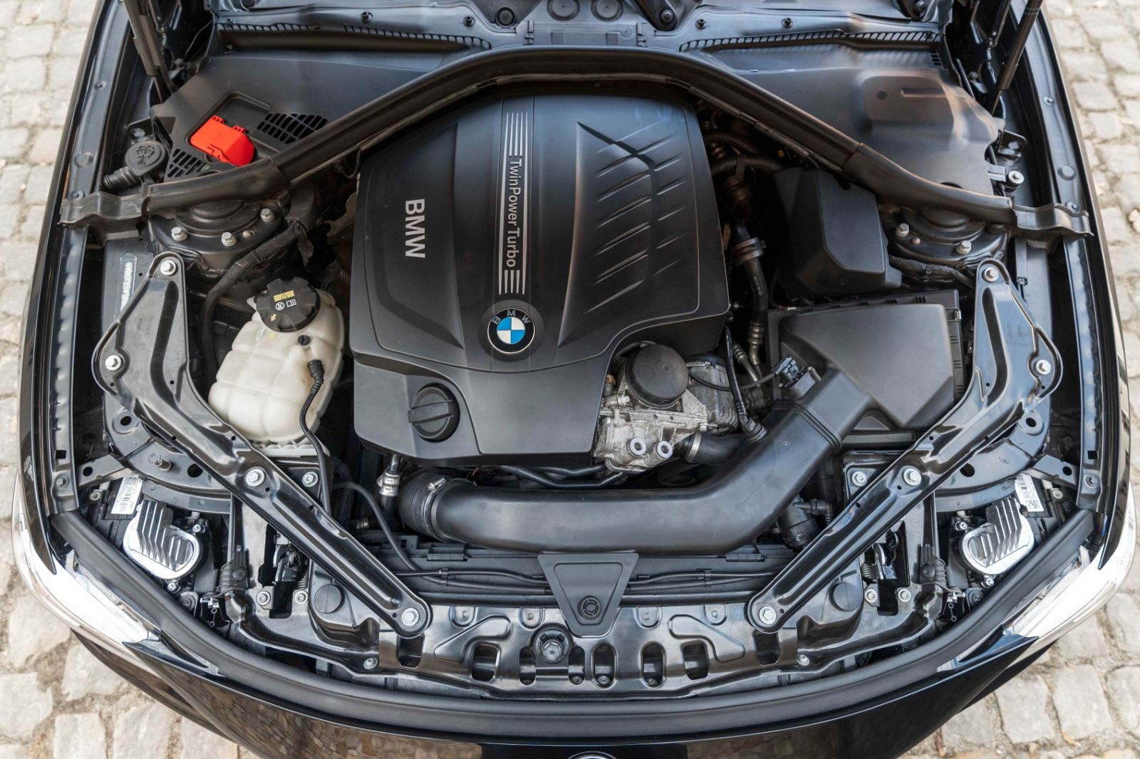 Fahrzeugabbildung BMW 435I Cabrio M-PERFORMANCE H&K KAM NAV ALC CARBON