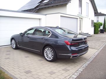 BMW 740 - 6