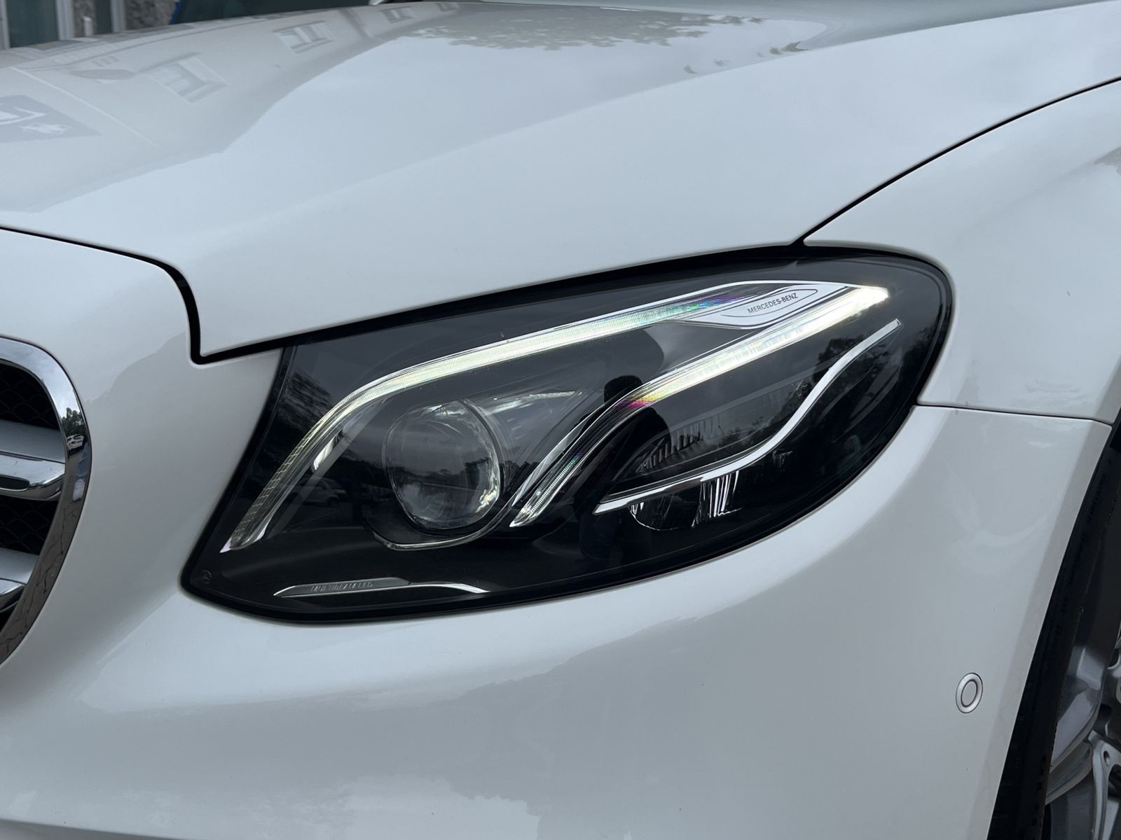 Fahrzeugabbildung Mercedes-Benz E 300 de*AMG Line*LED*ViCo*HUD*SHZ*PDC*Kamera***