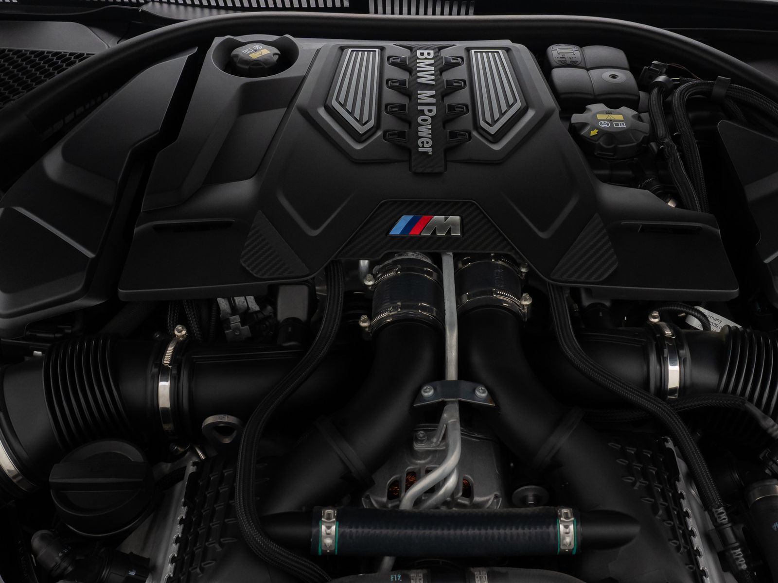 Fahrzeugabbildung BMW M8 Competition xD Cabrio B&W 360°Laser DAB Voll