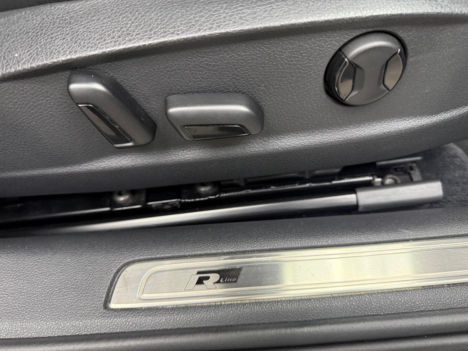 Volkswagen Passat Variant Highline "R-LINE INTERIEUR"