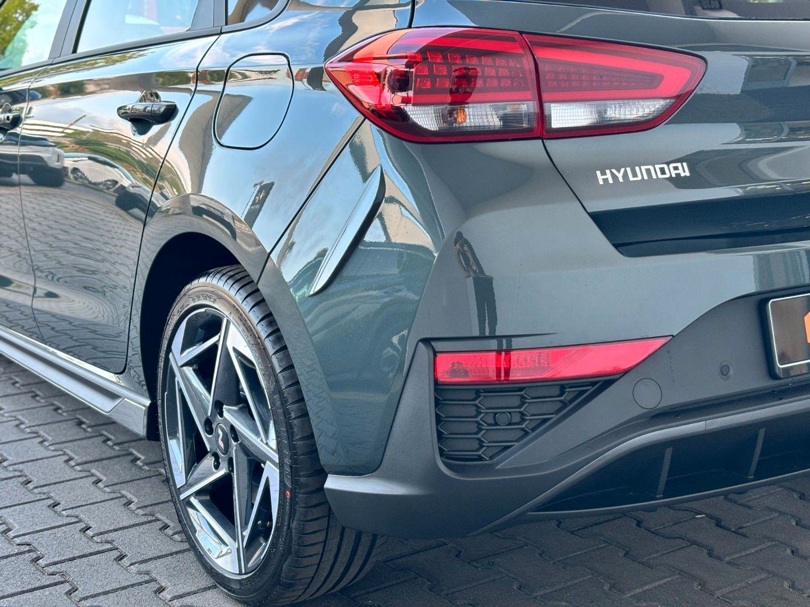Fahrzeugabbildung Hyundai i30 N-Line DCT Navi/Panorama/Sitzpaket!