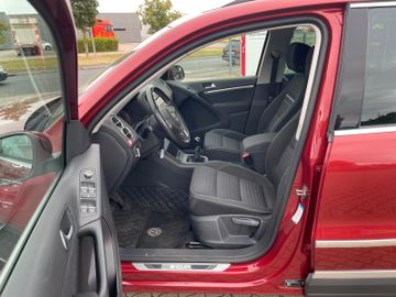 Volkswagen Tiguan - 10