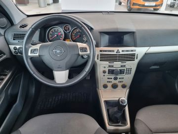 Fahrzeugabbildung Opel Astra 1.8 ECOTEC Edtion