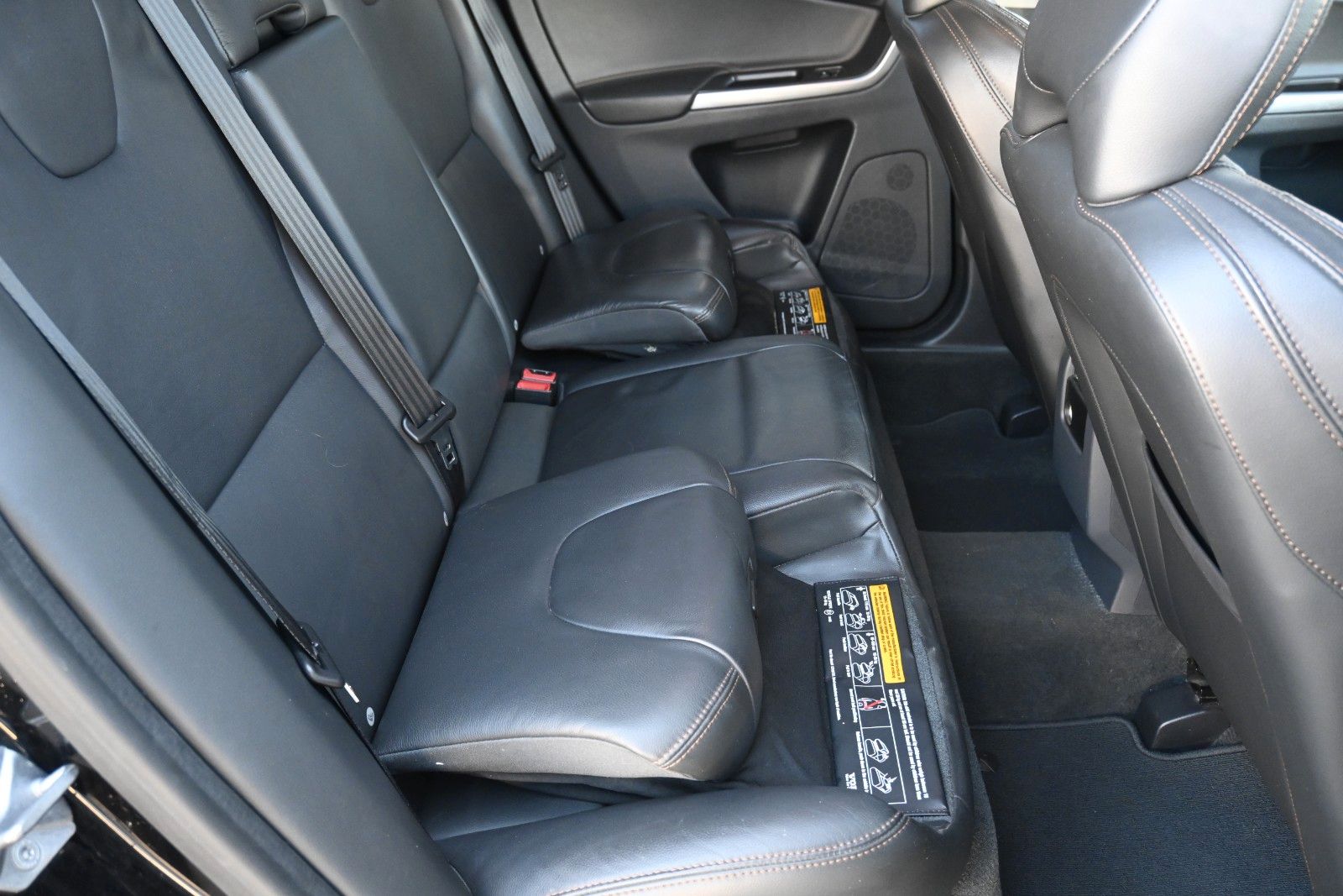 Fahrzeugabbildung Volvo XC60 D4 FWD Autom. Summum*STDHZG*RFK*