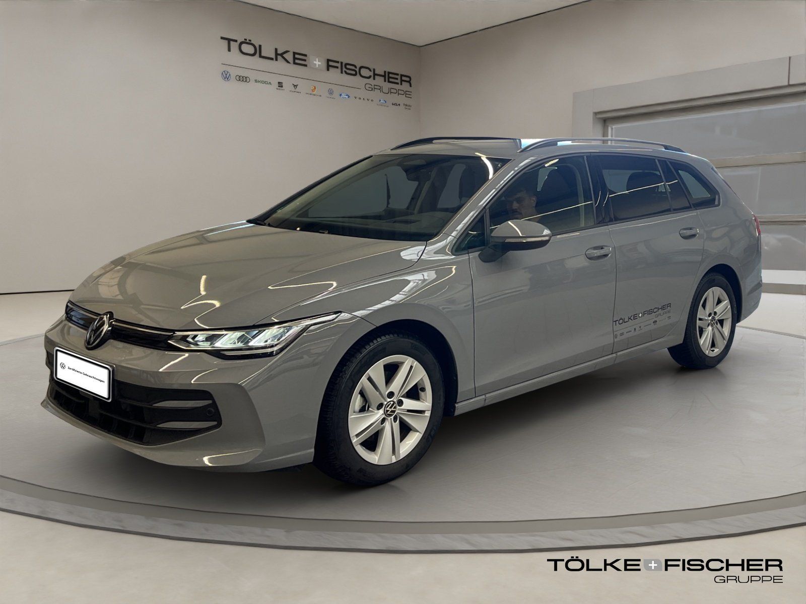 Volkswagen Golf VIII Variant 1.5 eTSI W Life ACC AHK AUT foto 2