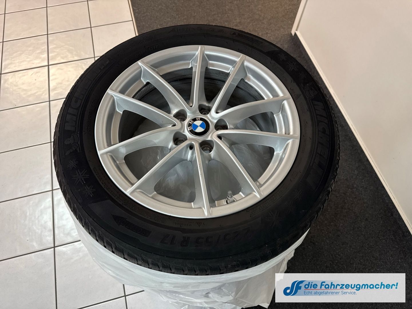 Fahrzeugabbildung BMW 520 d Touring Park-Assistent Luftfederung Navi D