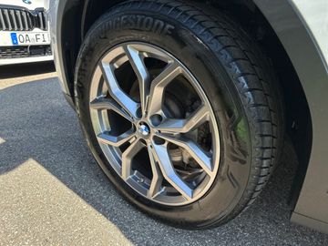 BMW X3 xDrive30e xLine Head-Up HiFi DAB LED WLAN