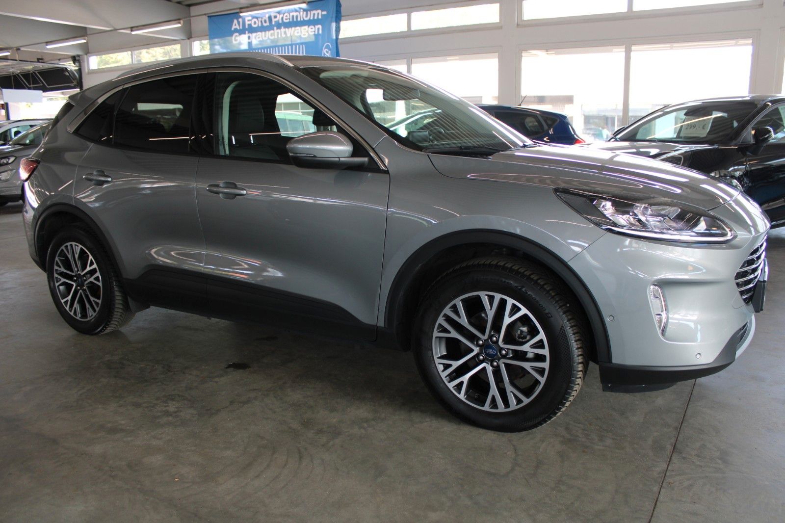 Fahrzeugabbildung Ford Kuga PHEV Titanium X AHK LED HUD 2xCam WinterP.