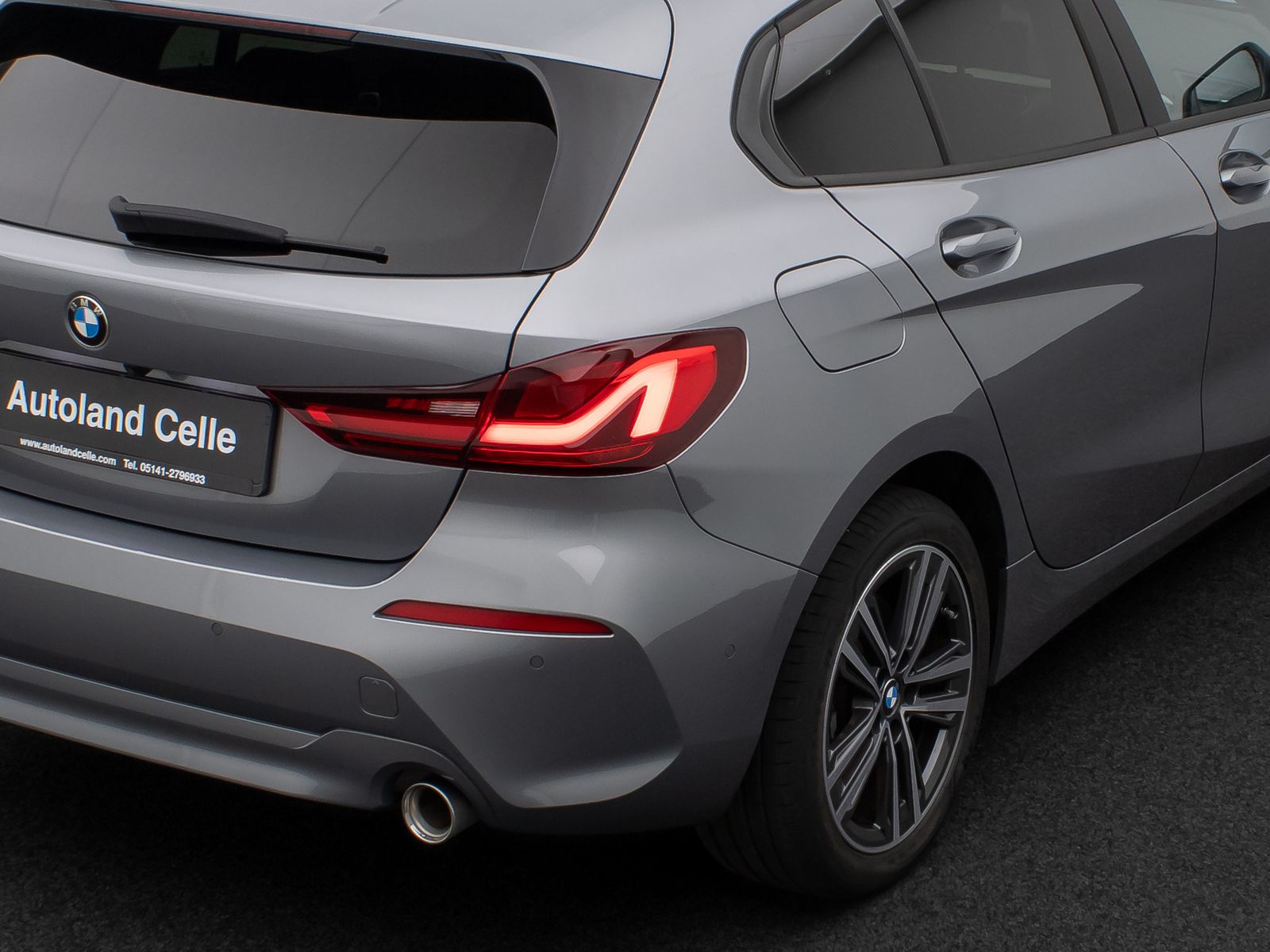 Fahrzeugabbildung BMW 120i Panorama Kamera HUD HiFi DAB LED 17Zoll
