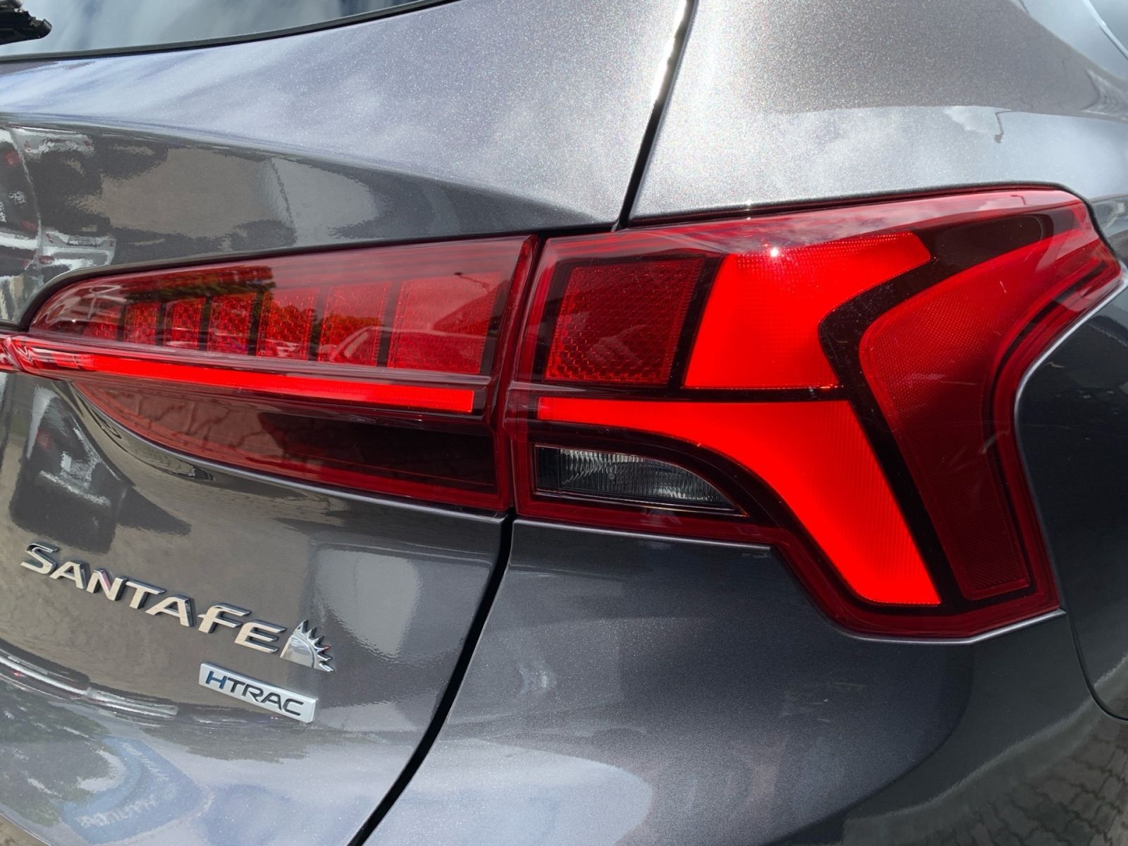 Fahrzeugabbildung Hyundai SANTA FE 2.2 CRDi Signature 4WD AHK PanDach