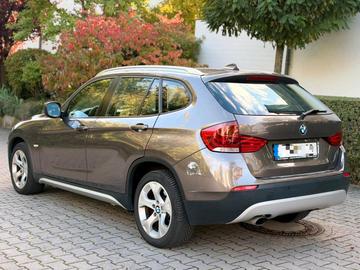 2010 BMW X1 照片 5