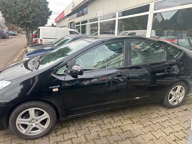 Toyota Prius 1.5-l-VVT-i Sol inkl. Travel-Paket