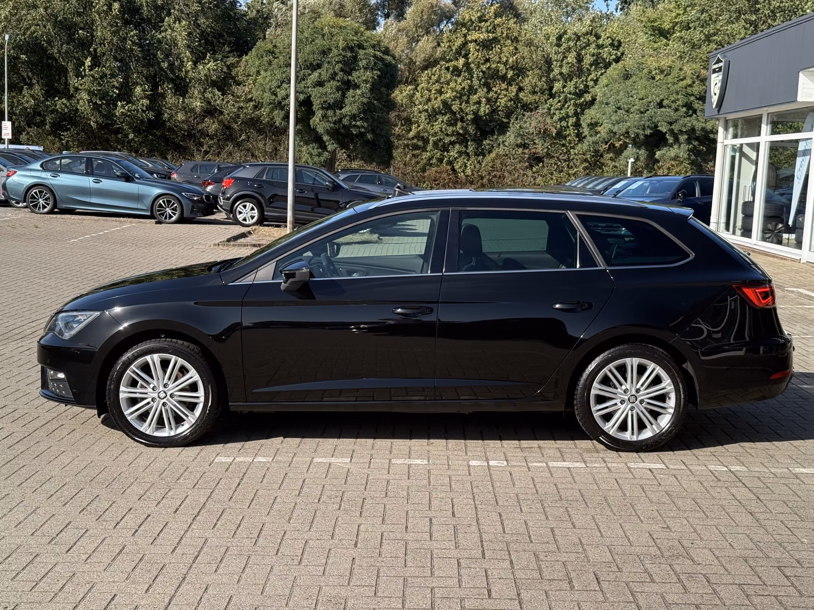 SEAT Leon Xcellencen,Virtual,Pano,R-Kamera,AHK,Beats, миниатюра 9