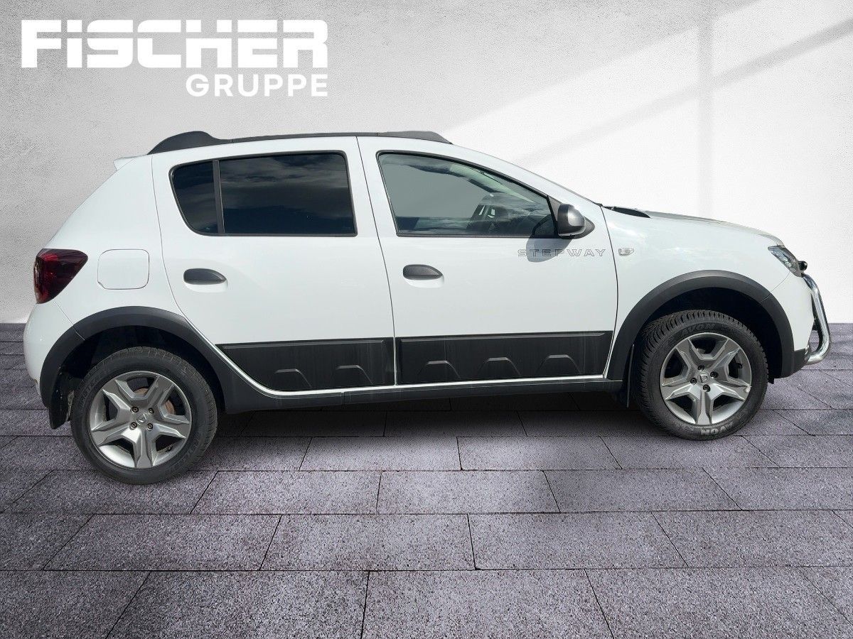 Fahrzeugabbildung Dacia Sandero Stepway Essential TCe 90