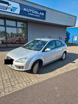 Ford Focus 1,6 Ghia  - Ford Focus aus 2006: Ghia