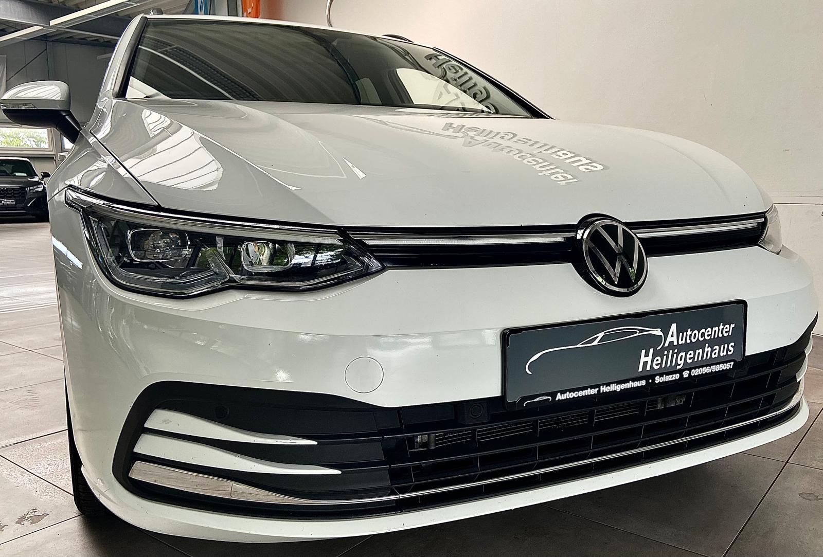 Volkswagen Golf VIII Var DSG Standheiz Massage Kamer DCC