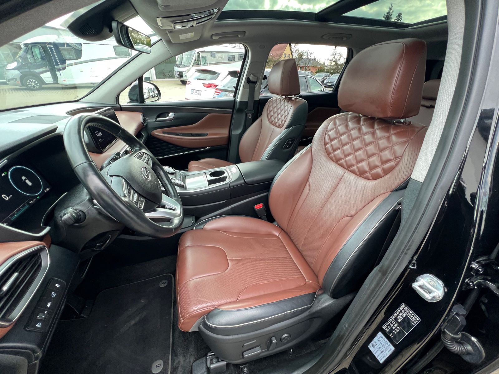 Fahrzeugabbildung Hyundai HYUNDAI SANTA FE 1.6 HEV 4WD Signature