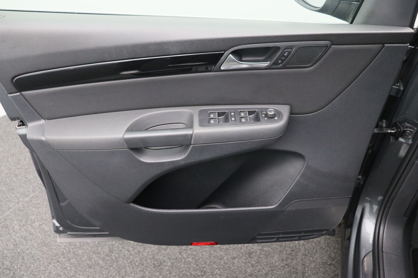 Fahrzeugabbildung SEAT Alhambra 2.0 FR-Line  Xcellence DSG 7 SITZE NAVI