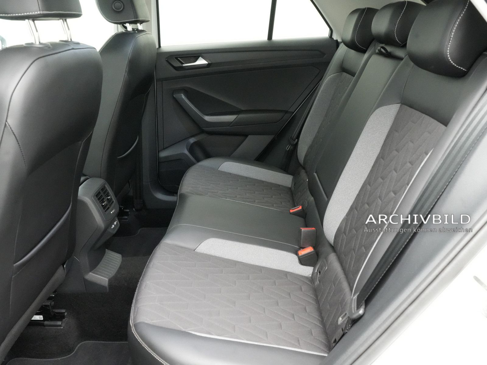 Volkswagen T-Roc - Bild 8