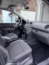 Volkswagen Caddy Maxi Comfortline (Behindertenumbau) - VW Caddy Maxi von privat