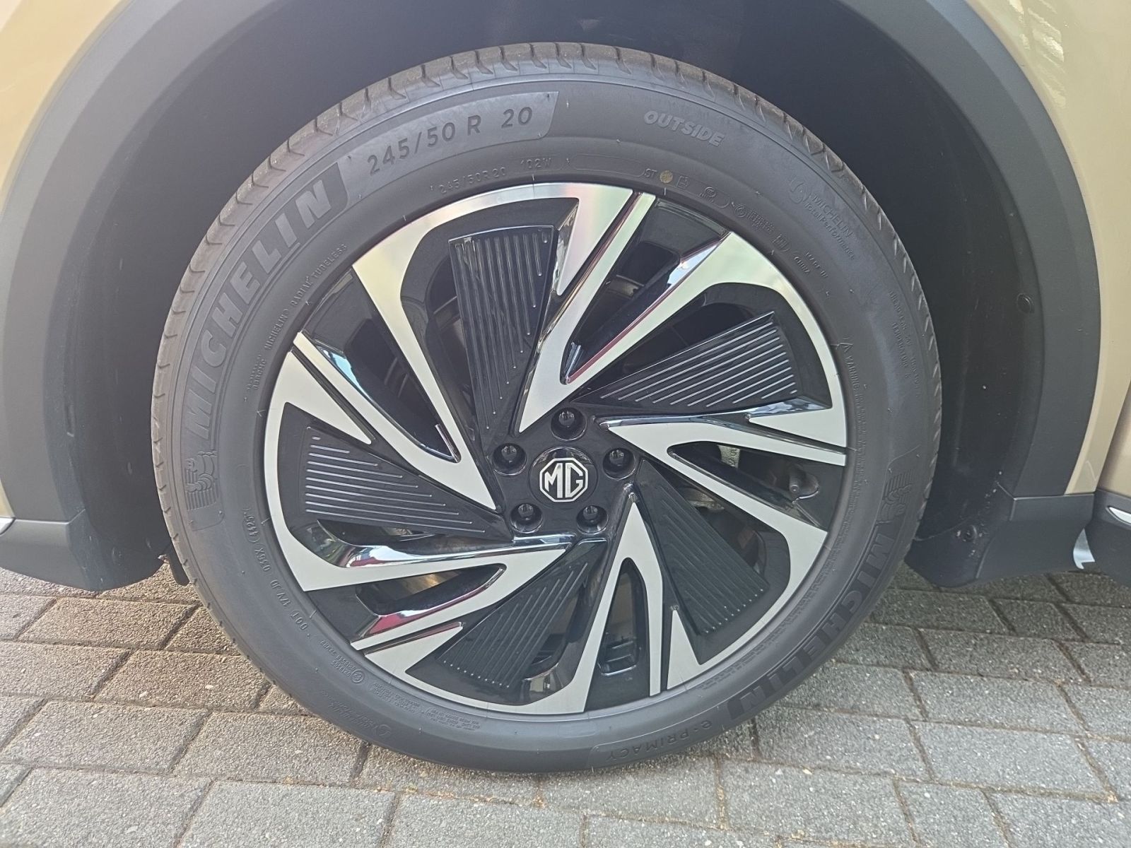 Fahrzeugabbildung MG S6 EV Luxury 77 kWh Autom. *NAVI*KLIMA*APPLE CAR
