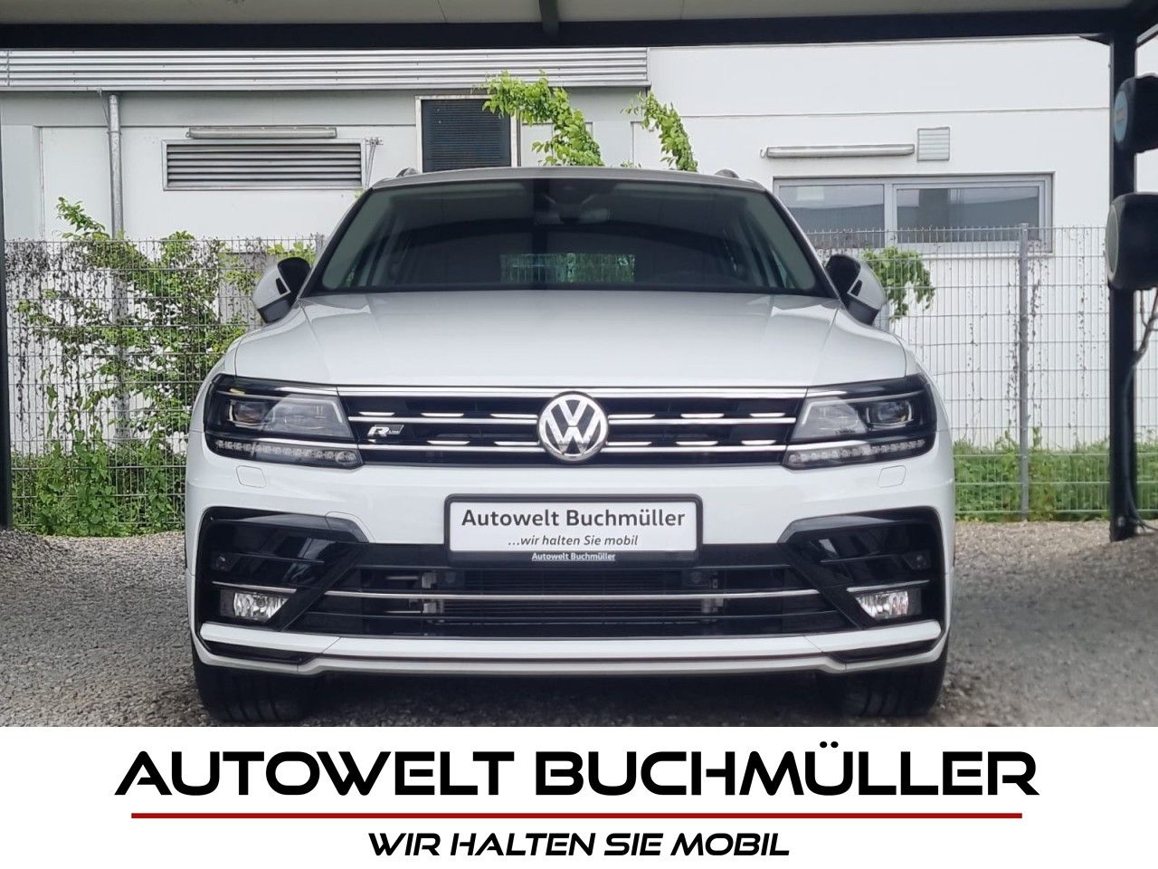 Gebrauchtwagen Volkswagen Tiguan Tiguan 2.0 TDI DSG,R-LINE,VIRTUAL,AHK,HUD,LEDER in Nersingen
